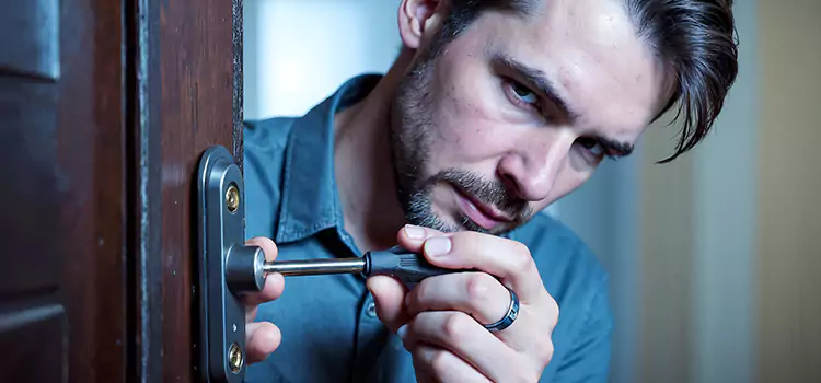 Eviction Locksmith Dyer